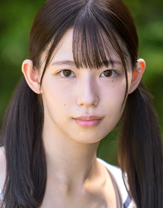 HAYASAKA KANON：寫真集、片段與個人檔案