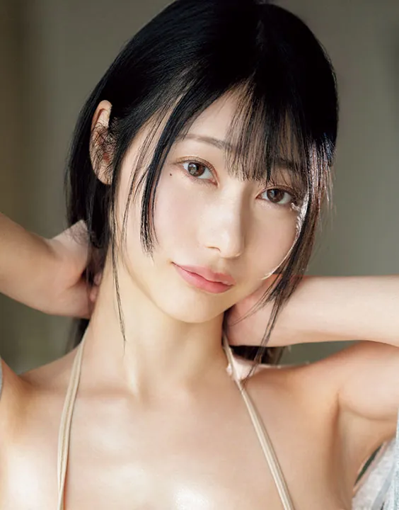 篠真有 (Shino Mayu)：個人檔案、最新寫真與片段