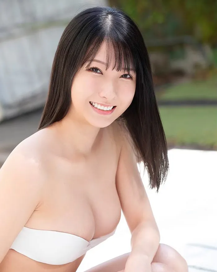 宮西ひかる (Hikaru Miyanishi) — 出道作品、寫真與個人資料
