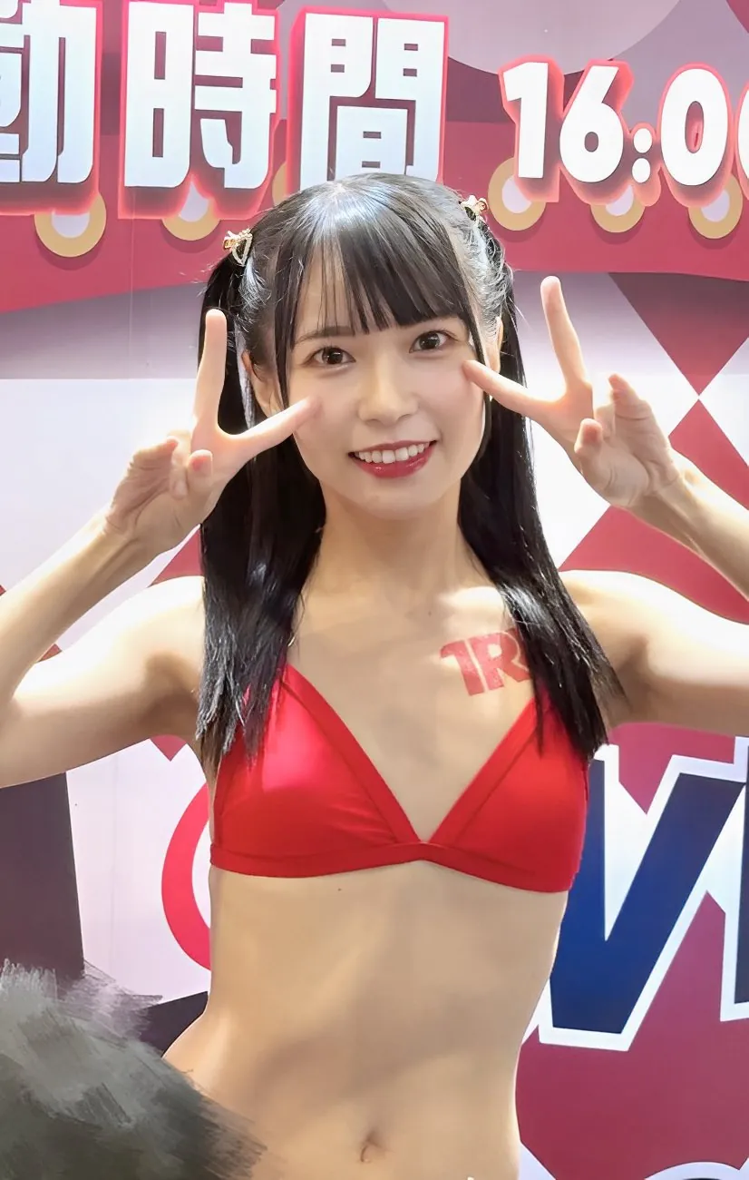 円井萌華 (Moeka Marui) 寫真