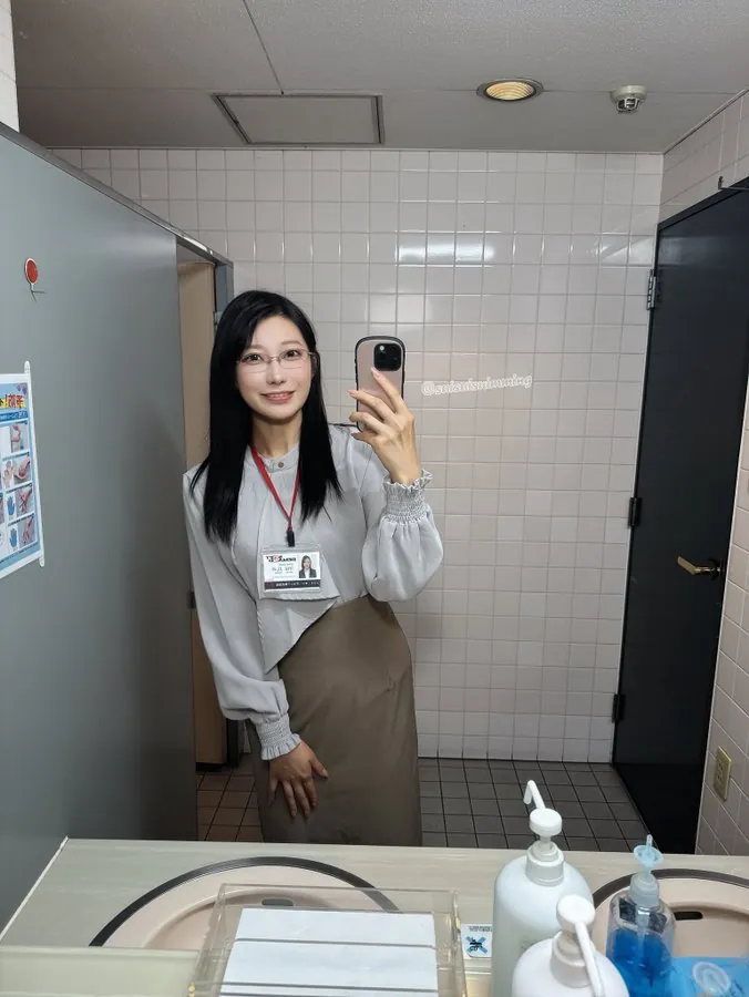 守屋よしの (Yoshino Moriya) 寫真