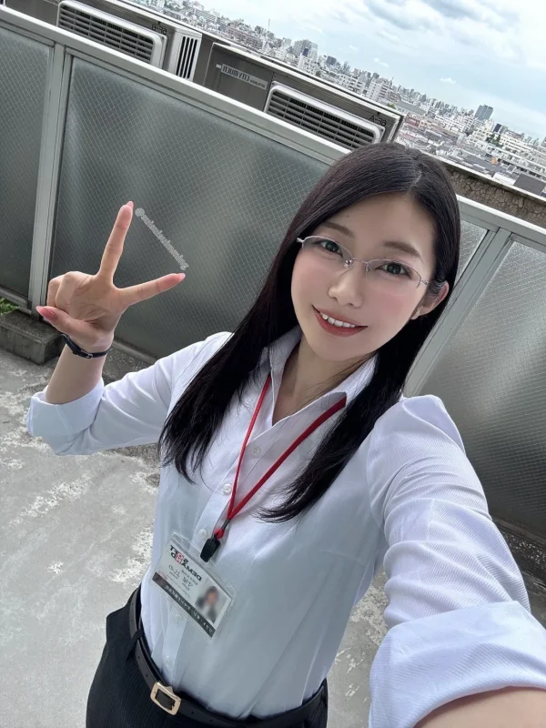 守屋よしの (Yoshino Moriya)：寫真集、片段與個人檔案