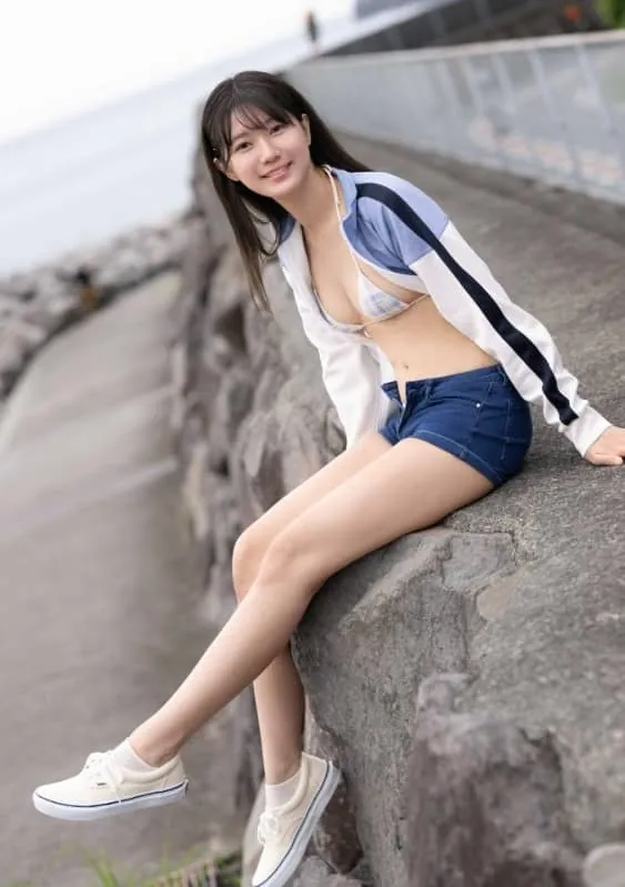 谷村凪咲 (Nagisa Tanimura) — 寫真、影片與資料一次看